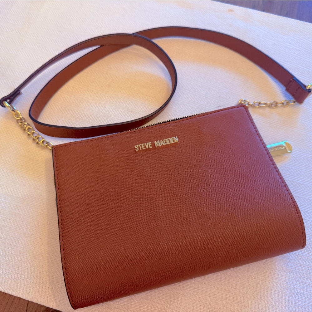 Steve Madden crossbody trifold handbag with partial chain strap brown. NWOT